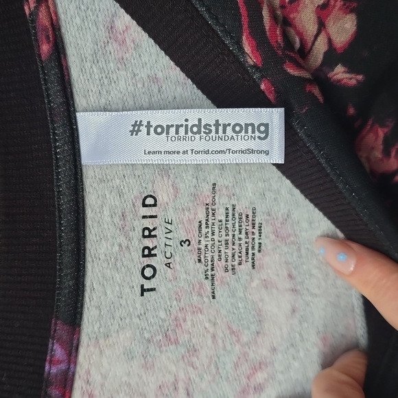 Torrid Everyday Fleece Long Sleeve Active Sweatshirt Details 3x Black floral NWT - Picture 9 of 11